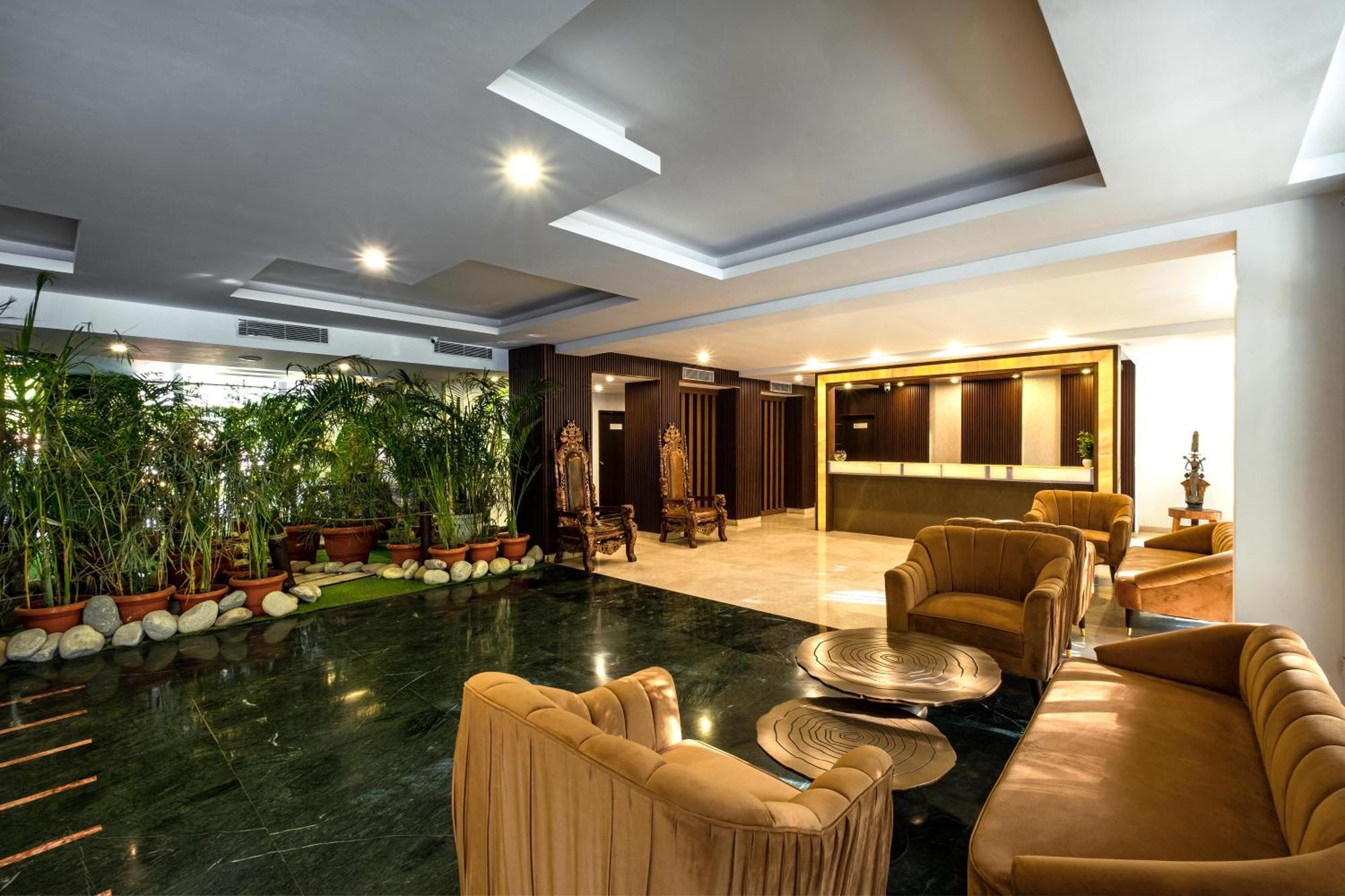 Country Inn Ayodhya - Opposite Airport Esterno foto
